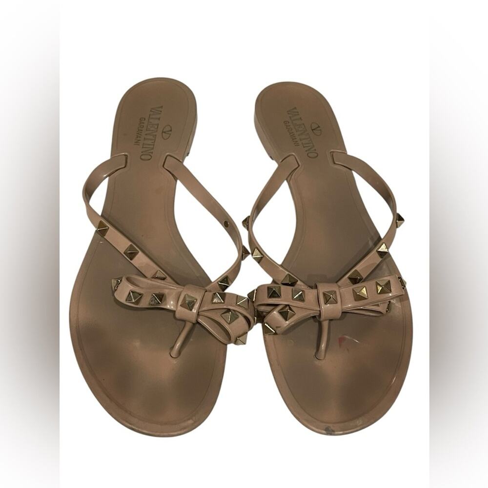 Women’s Valentino Rockstud Jelly Flip Flops Beige Size 41
